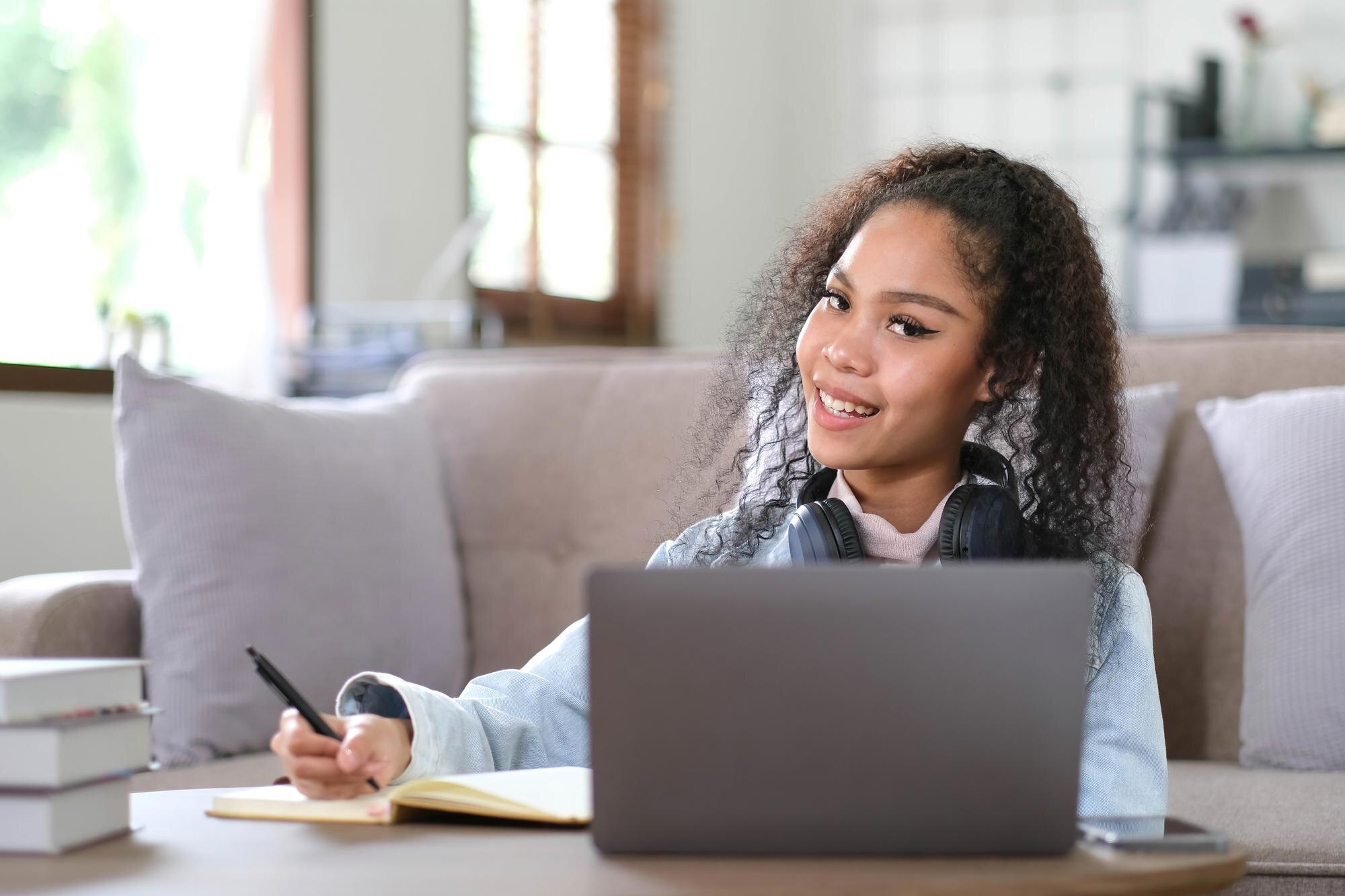 How to Choose a Flexible, Accredited K-12 Virtual School That Fits Your Child—and Your Family featured image 1783796439